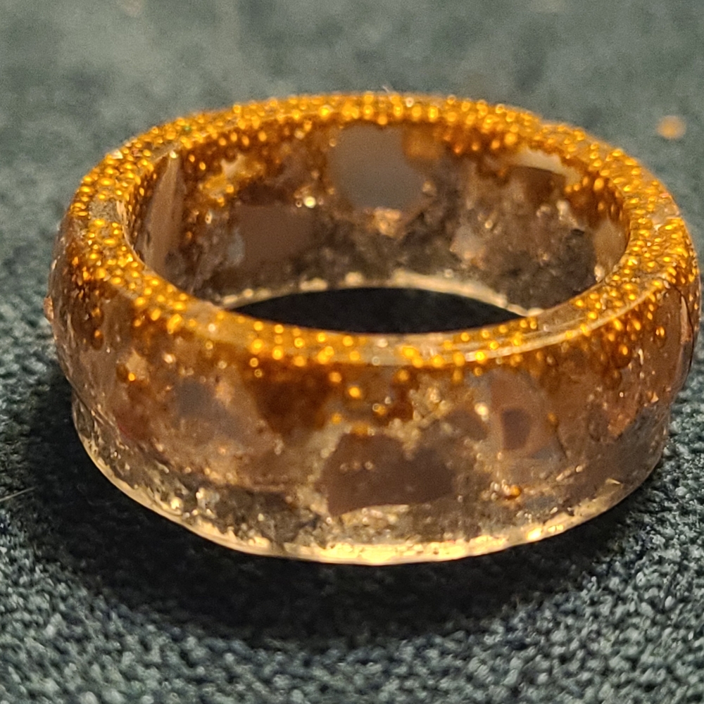 Elegant Gold-Toned Women's Ring
